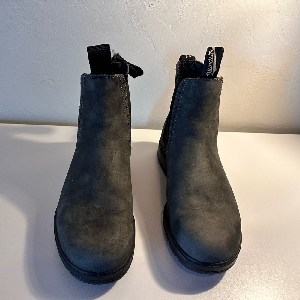 Blundstone Women’s Grey Chelsea Boots